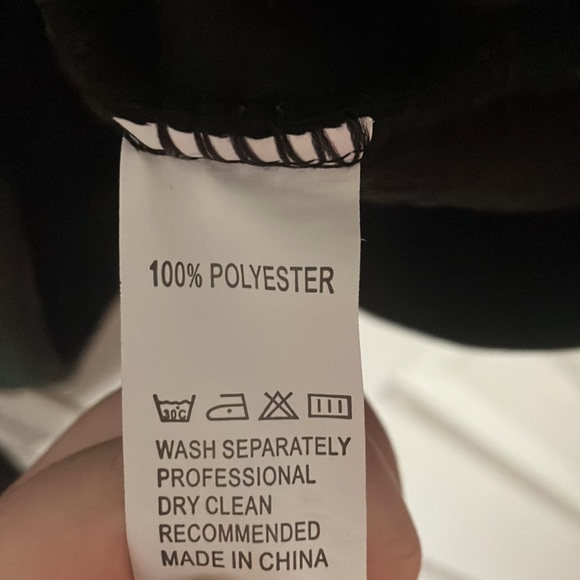 Cute rock on sweatshirt- Black with 2 rock on skeleton hands! - Picture 3 of 3